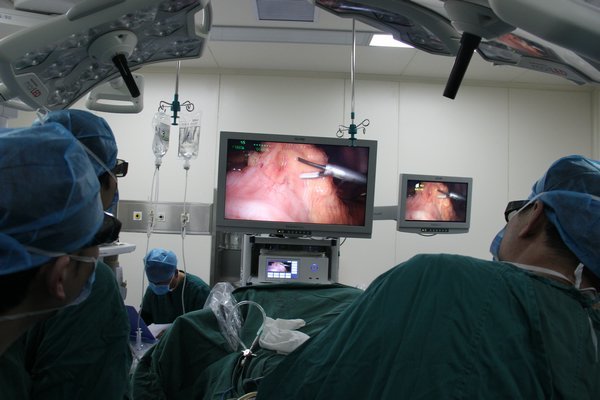 1513502521260570.jpg 腹腔镜探查.jpg