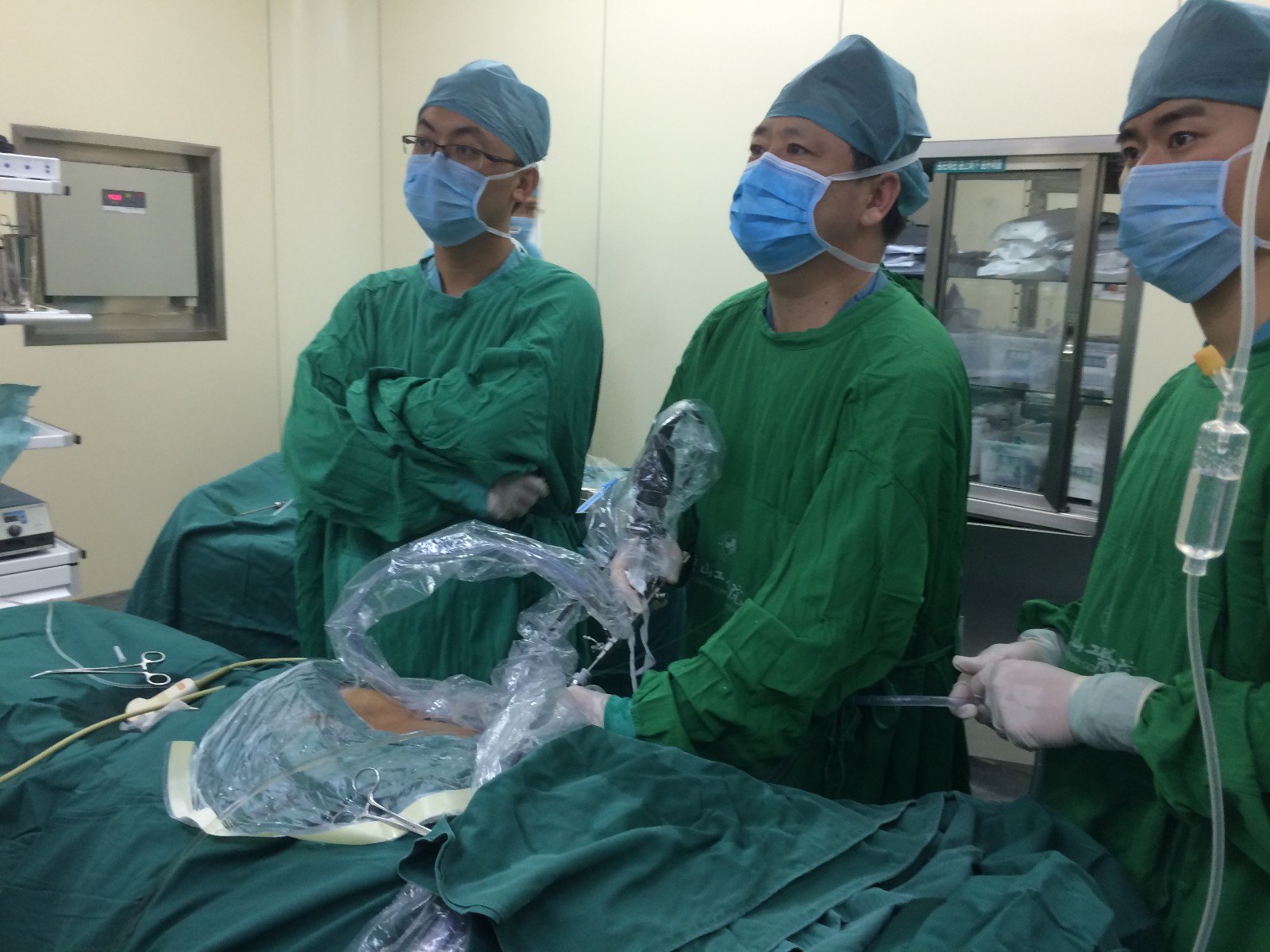 何为超微经皮肾镜钬激光碎石清石术(SMP)? -