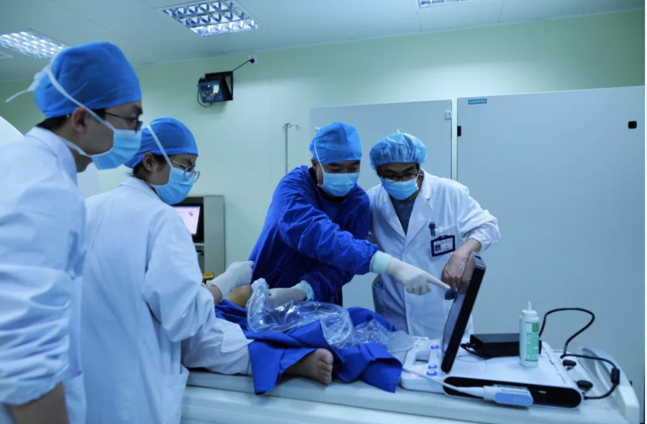 疼痛科医生招聘_咸阳市第一人民医院招聘火热来袭