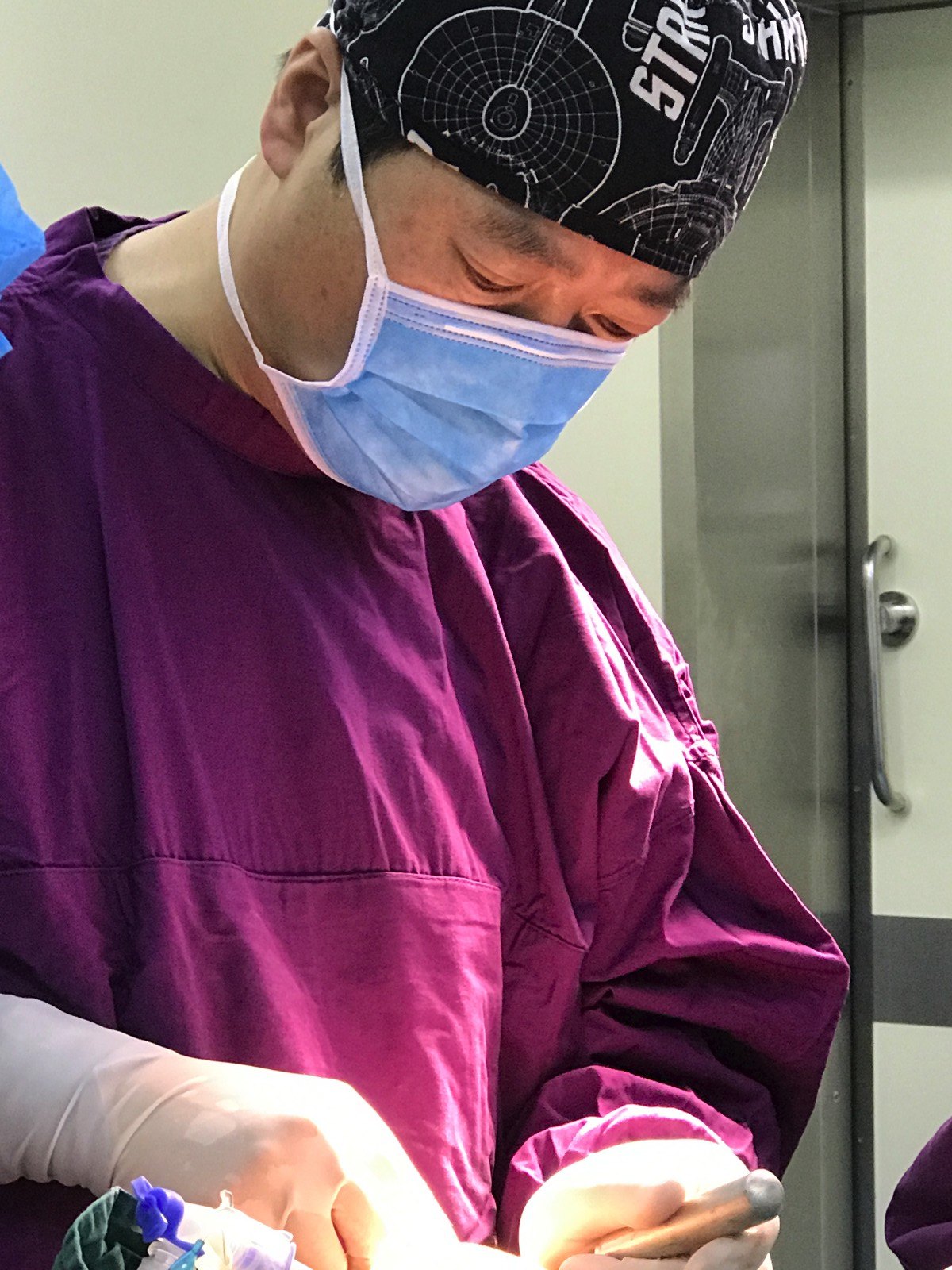 卢丙仑教授:瘢痕疙瘩的生成原因及治疗方式