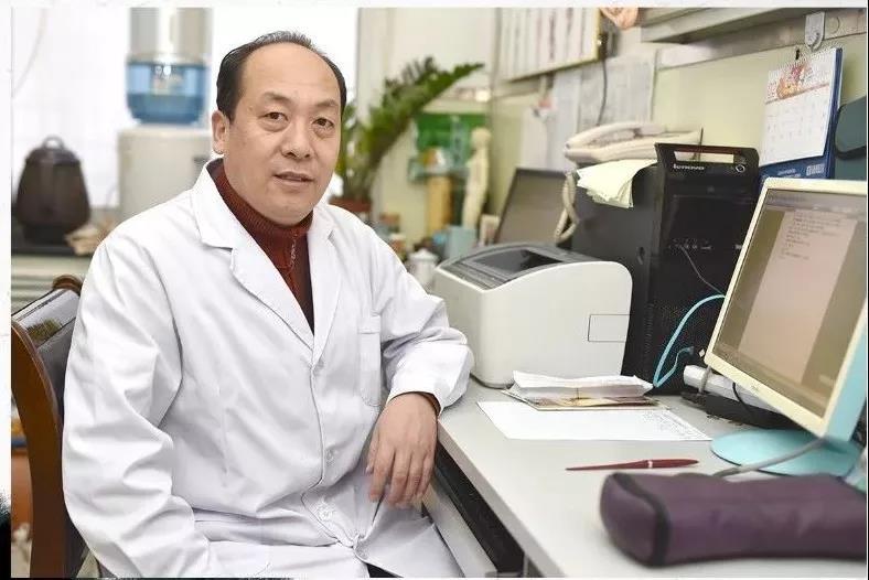 除病痛技术高超 保健康医德高尚 ---七旬老人病