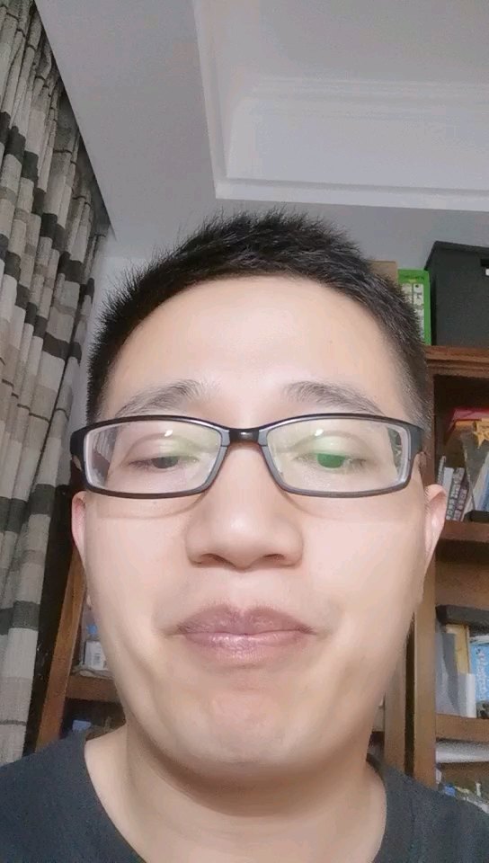 默认图片