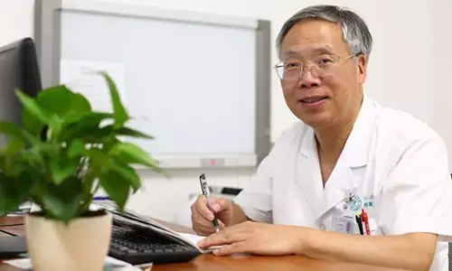 消化内科袁耀宗教授国内首批引入选择性白细胞吸附疗法
