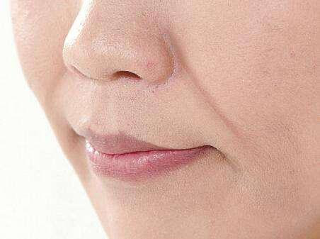 和同龄人站在一起显老好几岁,法令纹重,太阳穴凹陷怎么办?