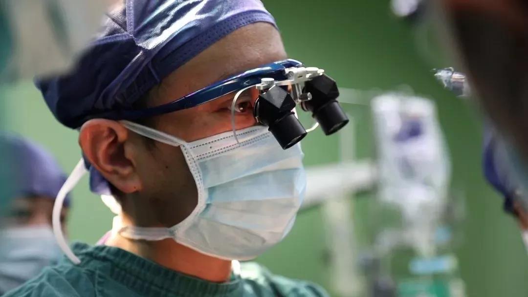 中日友好医院王成元团队高难度手术的生死较量用坚持与信任创造奇迹