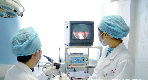 (鼻内窥镜如图所示)