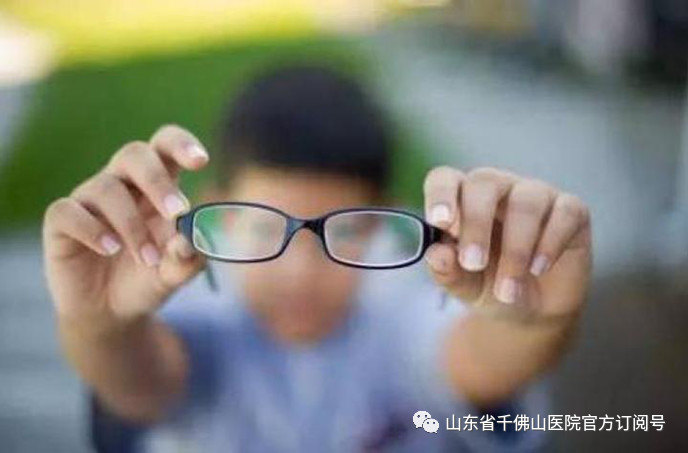 激光治疗近视到底靠不靠谱 近视眼手术 近视眼手术 激光治疗近视到底靠不靠谱 近视眼手术 近视眼手术