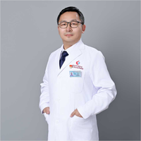 李偉