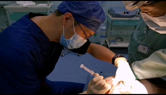 泪道堵塞如何处理，有危险么？