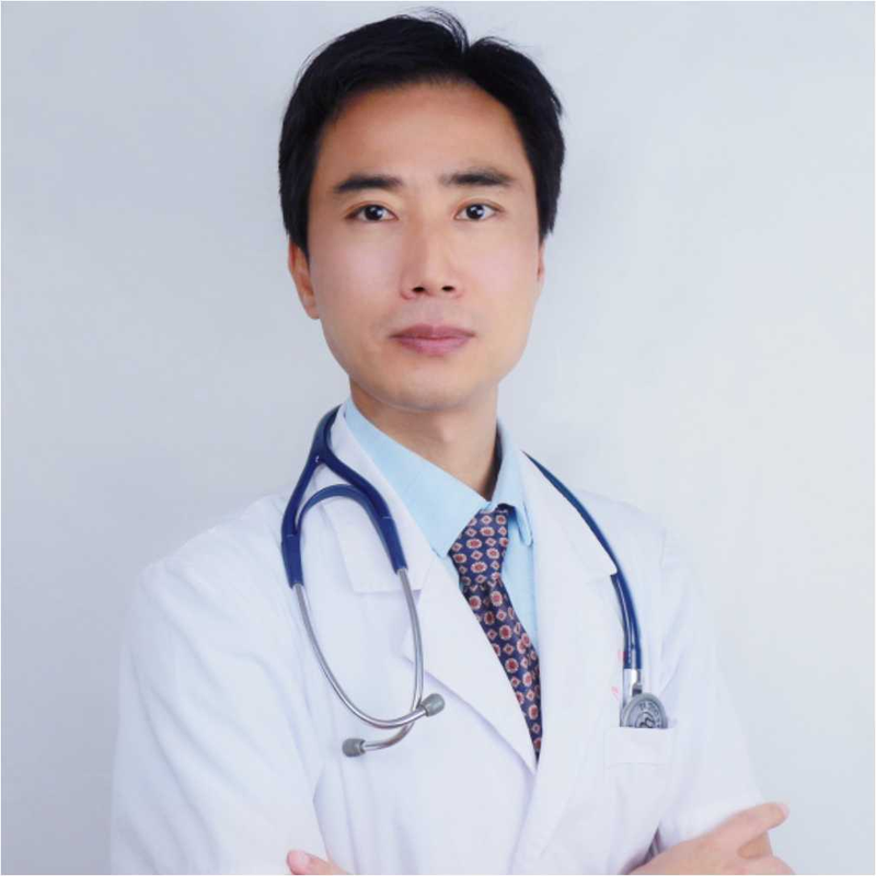 胃粘膜中度慢炎++，腺体轻度异型增生