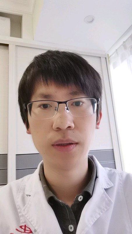 孩子出水痘喊肚子痛怎么回事？